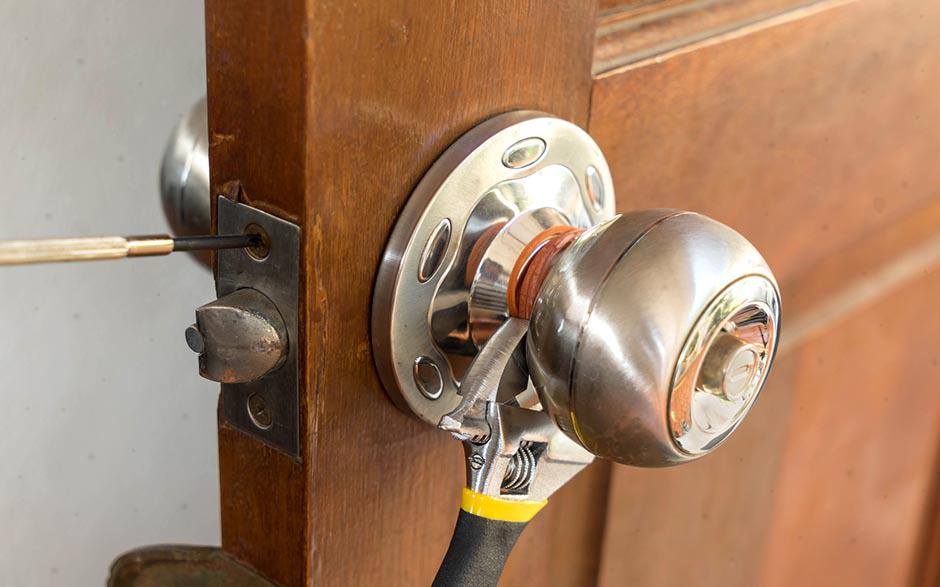 ouvrir une porte claquée Lisses