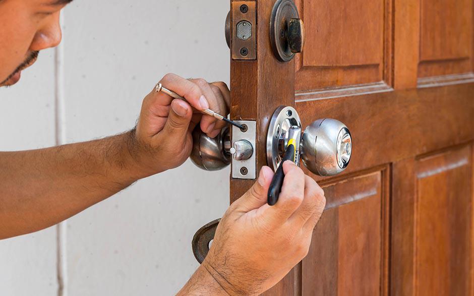 ouvrir une porte claquée Lisses